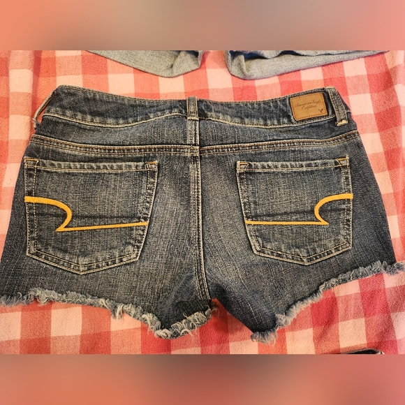 LOT OF 4   American Eagle Distressed Denim Women Shorts - Picture 6 of 13